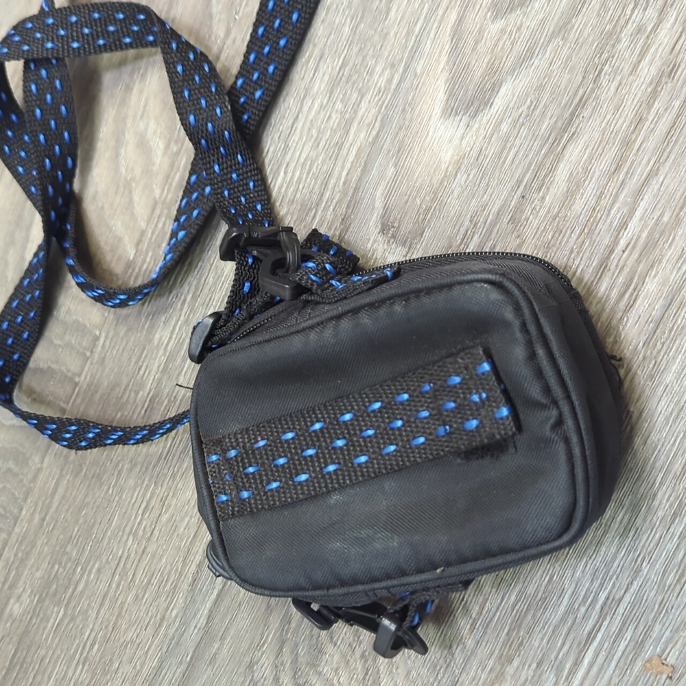 Euc Samsonite Camera Case With Strap - image 5